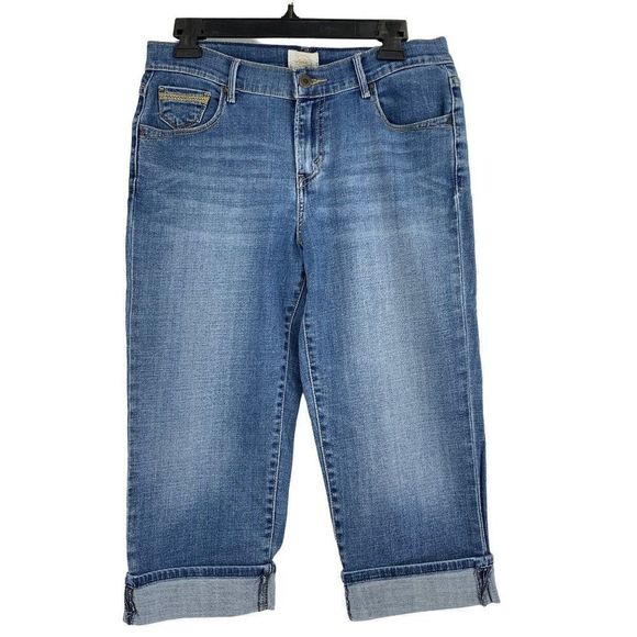 Womens Levis Capri 515 Jeans Size Size 6 Medium wash 1570 Cuffed Crop - Picture 1 of 6